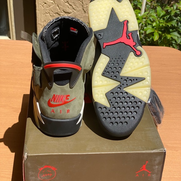 Jordan Retro 6 Travis Scott - Picture 12 of 14